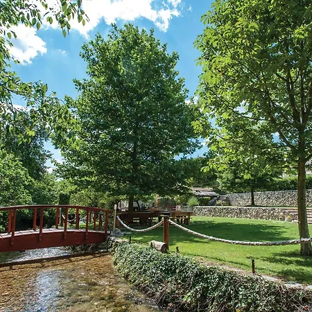 Apartman Cozy Apartment In Split With Kitchen *