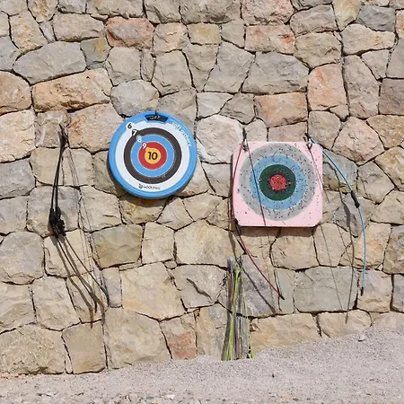 Cozy Apartment In Split With Kitchen *